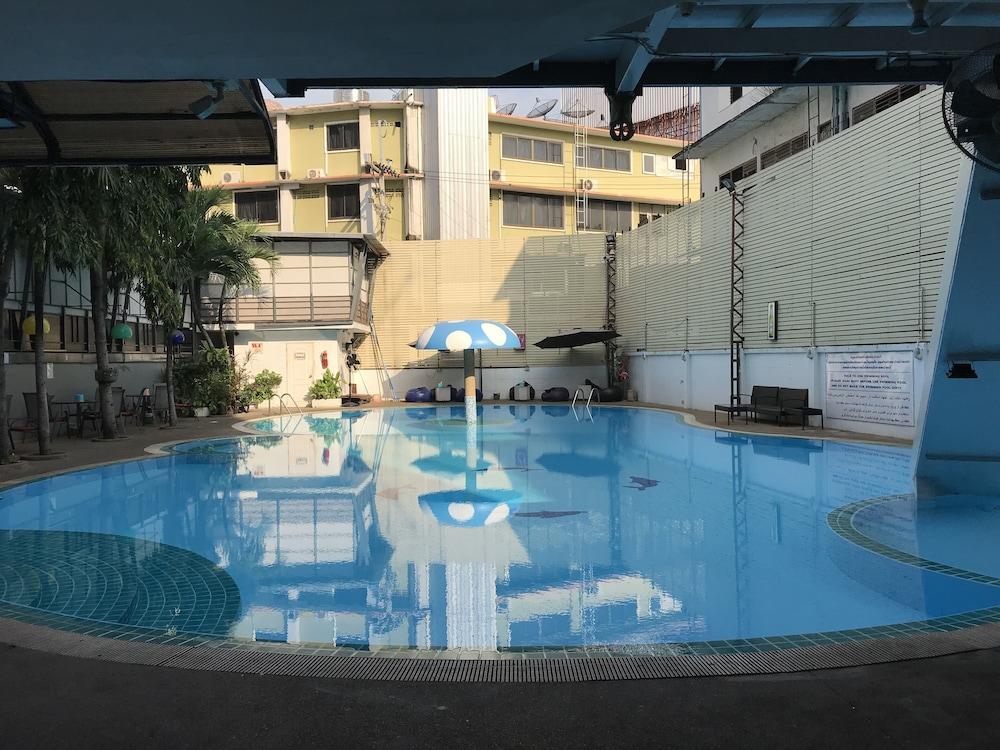 فندق فندق باتايا هيسو المظهر الخارجي الصورة